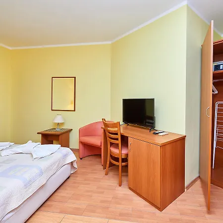 Casa de hóspedes Aquamarina 3*